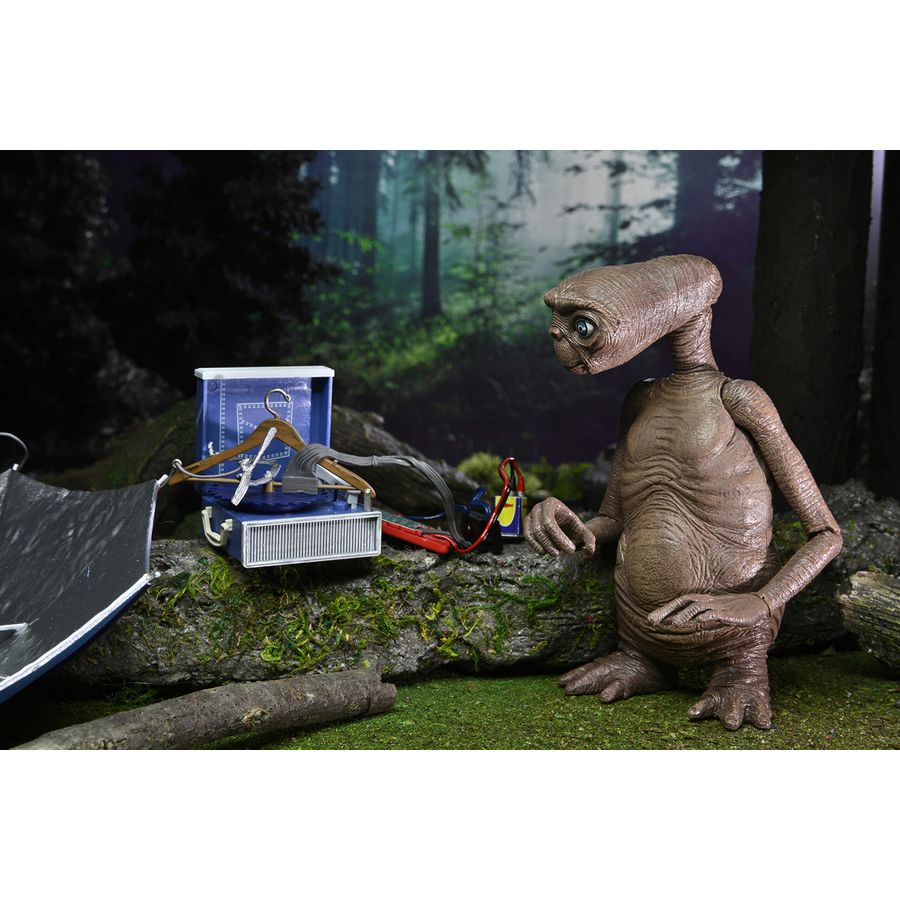 E.T.- Der Ausserirdische Ultimate Deluxe LED 40th Anniversary Actionfigur