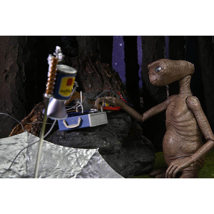 E.T.- Der Ausserirdische Ultimate Deluxe LED 40th Anniversary Actionfigur