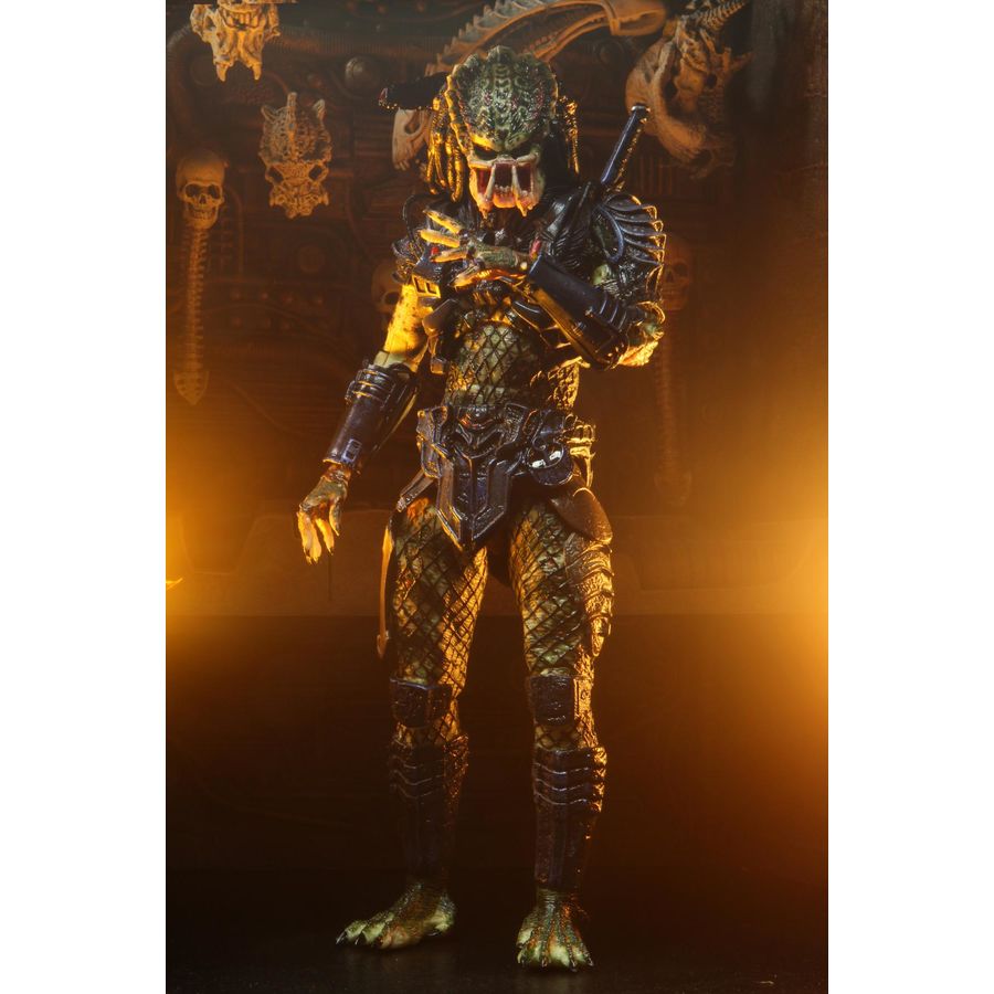 Neca Armored Lost Predator Actionfigur mit Zubehör ca 20  cm groß