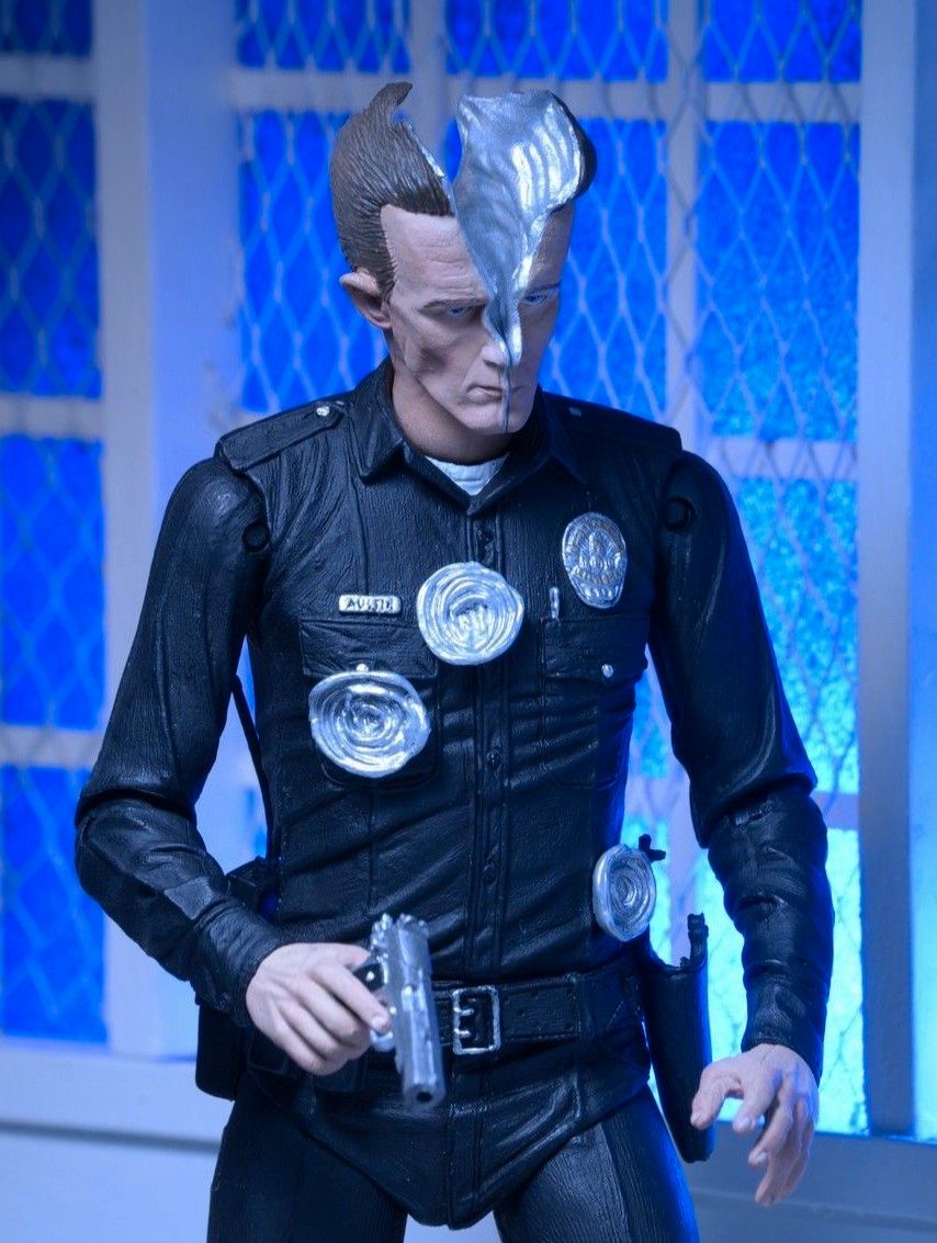 T-1000 Actionfigur 18cm von NECA mit gespaltenem Kopf