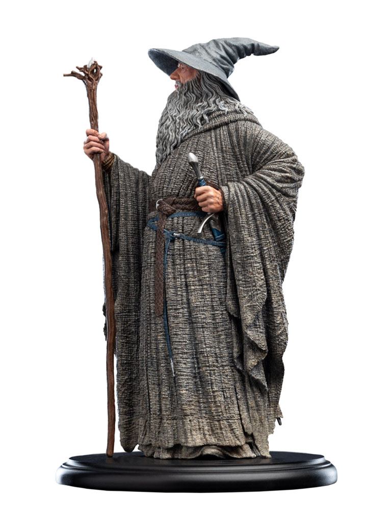 Gandalf Mini Statue aus Resin von Weta Workshop mit Stab und Schwert links