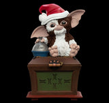 Gremlins Gizmo with Santa Hat Mini Epics Limited Edition Vinyl Figur