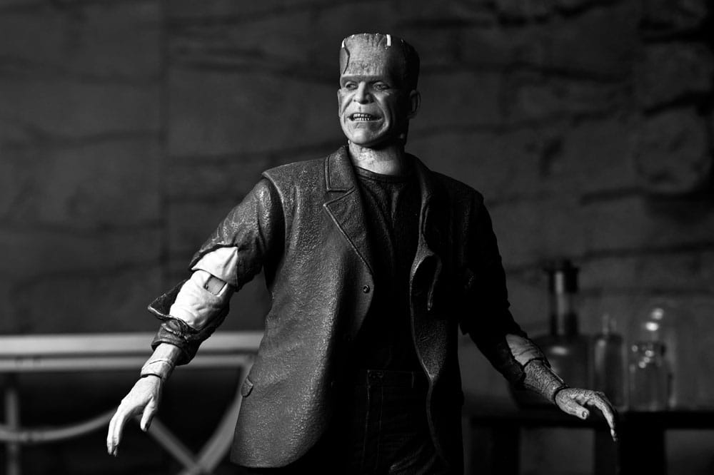 Universal Monsters Ultimate Frankenstein's Monster (Bride of Frankenstein / Black&amp;White ) Actionfigur von NECA 12