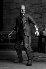 Universal Monsters Ultimate Frankenstein's Monster (Bride of Frankenstein / Black&amp;White ) Actionfigur von NECA 13