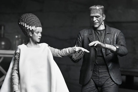 Universal Monsters Ultimate Frankenstein's Monster (Bride of Frankenstein / Black&amp;White ) Actionfigur von NECA 2