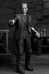 Universal Monsters Ultimate Frankenstein's Monster (Bride of Frankenstein / Black&amp;White ) Actionfigur von NECA 8