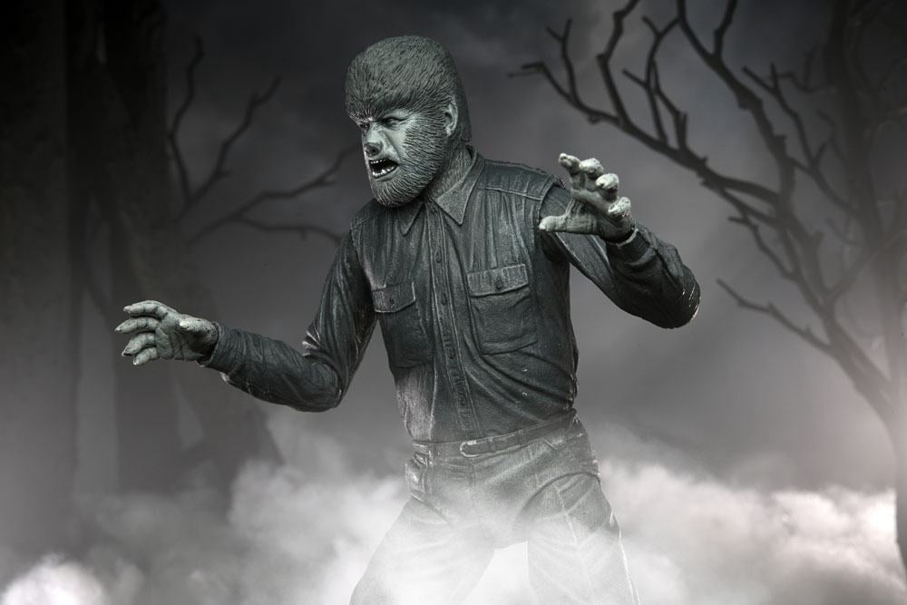 NECA Universal Monsters Ultimate The Wolf Man (Black/White) Actionfigur 10