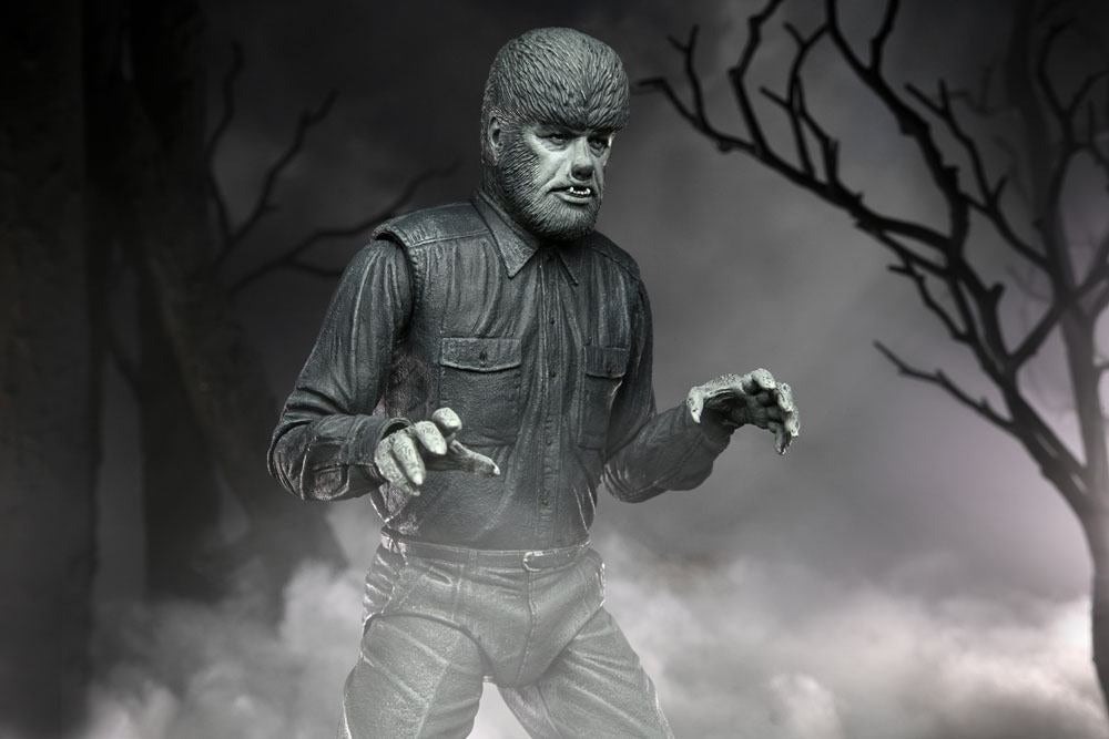 NECA Universal Monsters Ultimate The Wolf Man (Black/White) Actionfigur 11