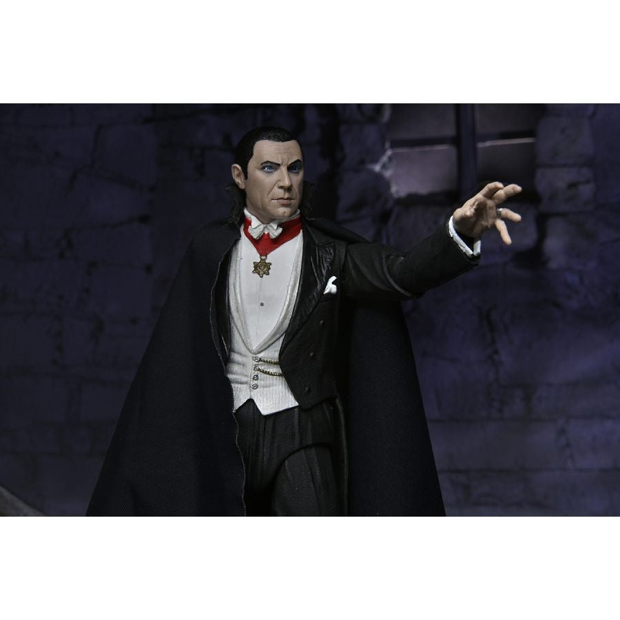 Universal Monsters - Ultimate Dracula Transylvania 18 cm Actionfigur