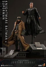 Knightmare Batman Superman Actionfigur von Hot Toys mit Base