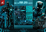 Neon Tech Iron Man 2 Suit-Up Gantry MMS672D50 1/6 Actionfigur